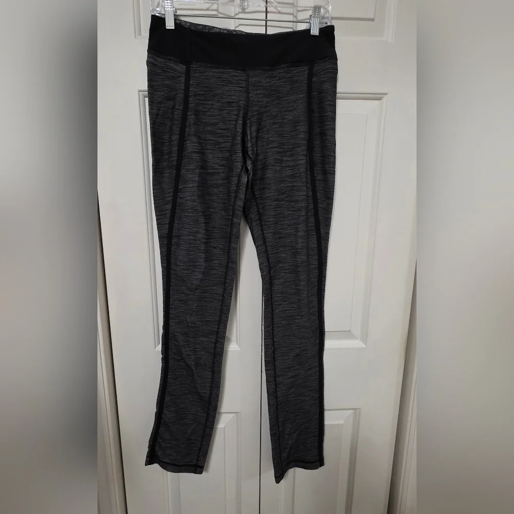 Lululemon Forme Gray and Black Pant Leggings Size 8 Women's